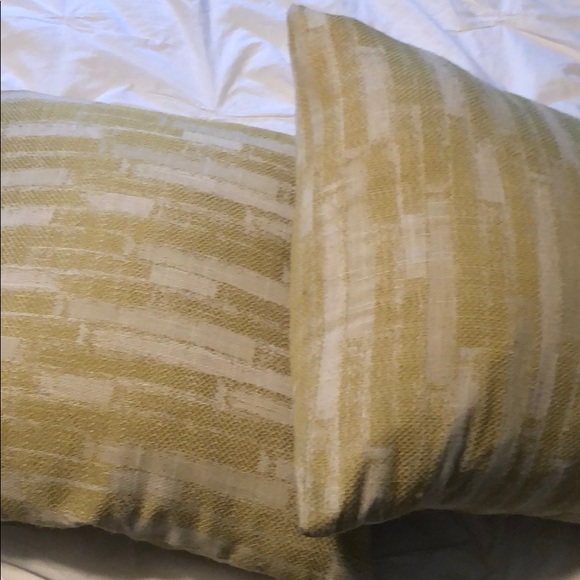 Set of 2 pillows - Picture 2 of 2